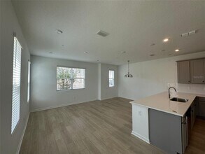 11465 Sunsail Ave in Orlando, FL - Building Photo - Building Photo