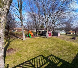 1010 Yellow Pine Ct in Indianapolis, IN - Building Photo - Building Photo