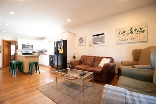 20 Greymere Rd, Unit 2L