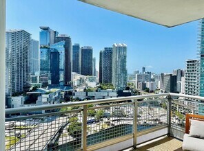 350 S Miami Ave, Unit 2708 in Miami, FL - Building Photo - Building Photo