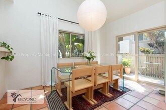 2352 Altisma Way in Carlsbad, CA - Building Photo - Building Photo