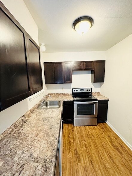2629 Blyth Dr in Dallas, TX - Building Photo - Building Photo