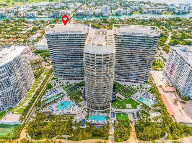 9701 Collins Ave in Miami Beach, FL - Building Photo - Building Photo