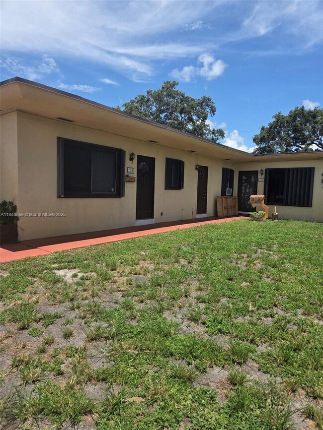 property at 206 SW 3rd St