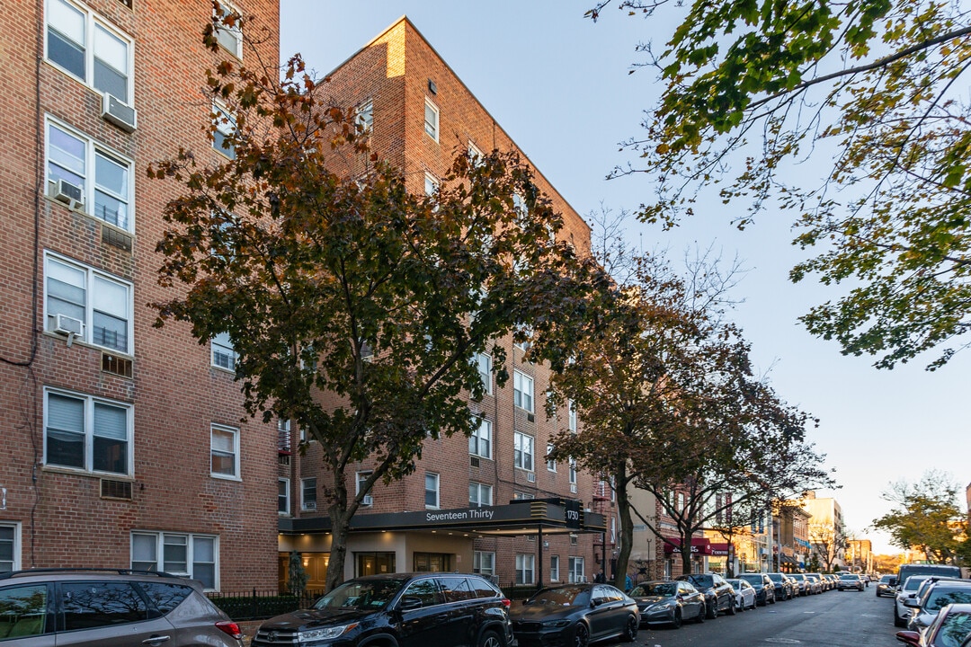 1730 E 14th St in Brooklyn, NY - Foto de edificio