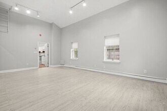 460 Worcester St in Wellesley, MA - Building Photo - Building Photo