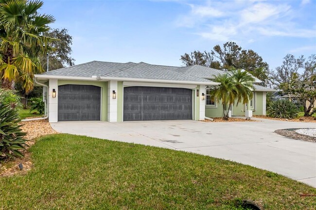 12 Mariner Ln in Rotonda West, FL - Building Photo - Building Photo