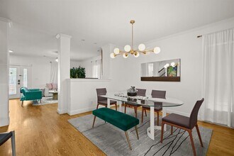 607 W Live Oak St in Austin, TX - Building Photo - Building Photo