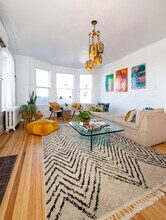 2220 E Colfax Ave, Unit Apartment in Denver, CO - Foto de edificio - Building Photo