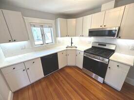 1133 Beacon St in Newton, MA - Building Photo