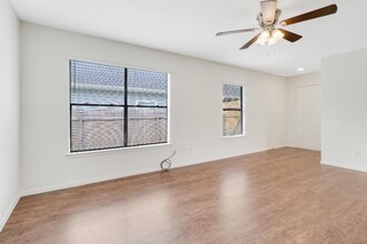 5729 Pinon Vista Dr in Austin, TX - Building Photo - Building Photo