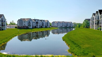 Heatherwood Apartments in Grand Blanc, MI - Building Photo - Building Photo