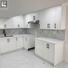 17 Huntington Dr in Barrie, ON - Building Photo - Building Photo