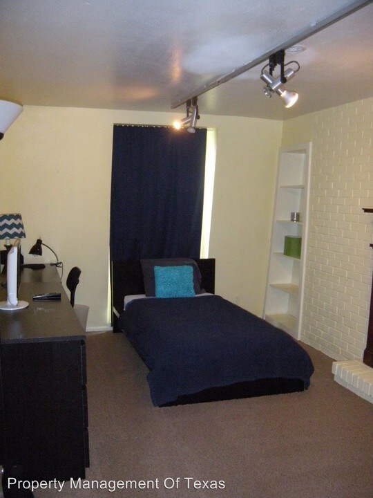 2704 San Pedro St-Unit -Unit 2 in Austin, TX - Foto de edificio