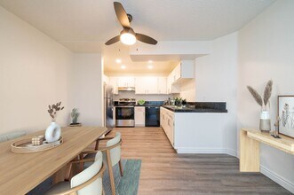 Casa De Flores in San Ysidro, CA - Building Photo - Interior Photo