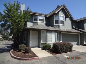 39 Marty Cir in Roseville, CA - Building Photo - Building Photo