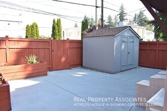 2715 NE 115th St in Seattle, WA - Building Photo - Building Photo