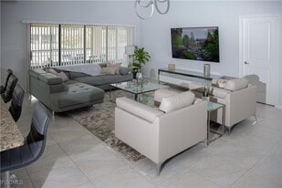 503 SW 11th Ct in Cape Coral, FL - Building Photo