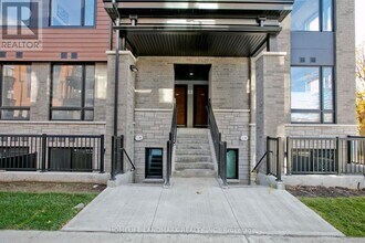 117 Marydale Ave in Markham, ON - Building Photo - Building Photo