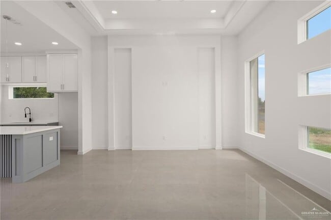 614 Sonny Dr in San Juan, TX - Foto de edificio - Building Photo