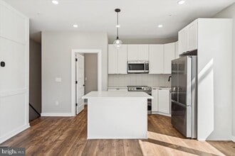 3801 Hamilton St in Philadelphia, PA - Building Photo - Building Photo