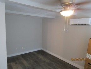 3826 W Roosevelt St-Unit -D in Phoenix, AZ - Building Photo - Building Photo