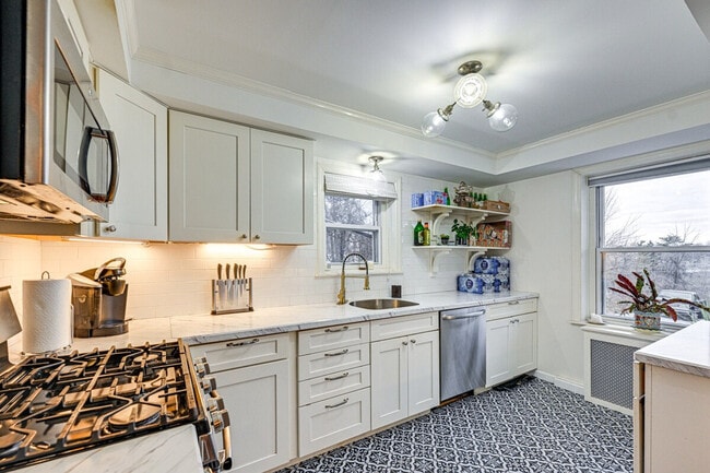 5 Terrace Pl, Unit ID1300629P in Glen Cove, NY - Building Photo - Building Photo