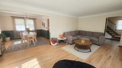 4415 Amick Ave in Des Moines, IA - Building Photo - Building Photo