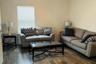 Lakeview Apartments Lakeview Apartments in Laredo, TX - Building Photo - Building Photo