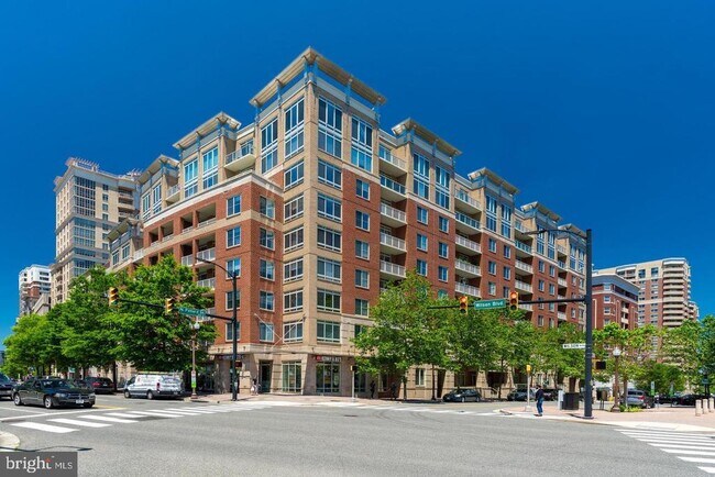 property at 820 N Pollard St