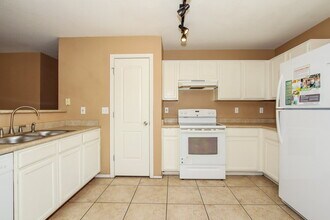 3012 W Running Deer Trail in Phoenix, AZ - Building Photo - Building Photo