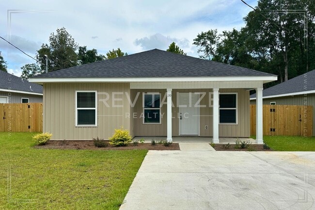 property at 30 E Everett Ave