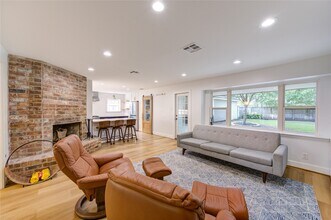1210 Shannon Valley Dr in Houston, TX - Building Photo - Building Photo