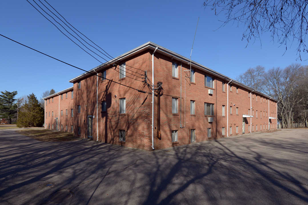 Washington Park in Plainville, MA - Building Photo