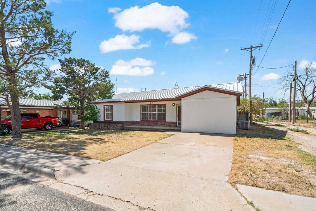 914 13th St in Levelland, TX - Building Photo