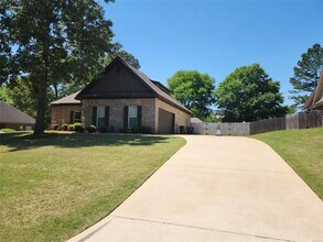 493 Grove Park Loop in Wetumpka, AL - Building Photo - Building Photo