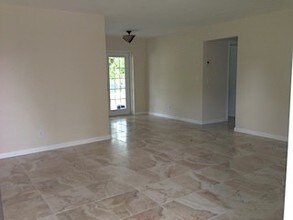 5264 SW 94th Ave in Cooper City, FL - Building Photo - Building Photo