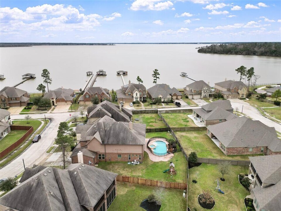 18007 Stari Most Ln in Houston, TX - Building Photo