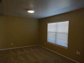 10702 Expedition Creek in San Antonio, TX - Building Photo - Building Photo