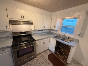 714 Crittenden Dr in Marion, KY - Building Photo - Building Photo