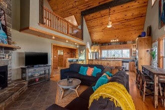 11 NC 8720 in Jasper, AR - Building Photo - Building Photo