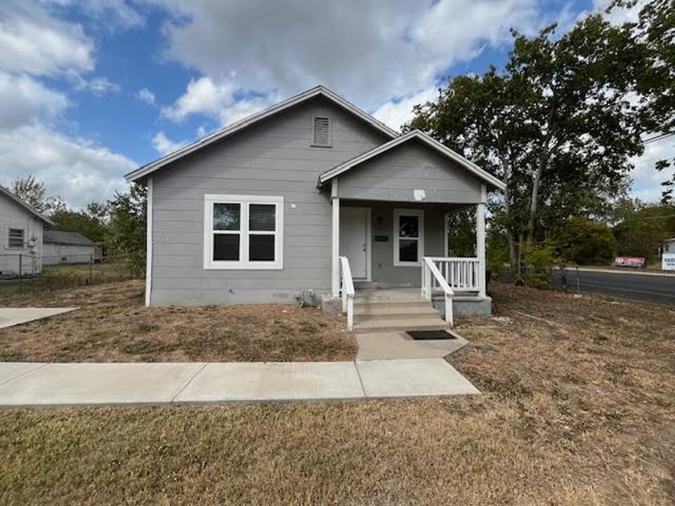 2601 Gurley Ave in Waco, TX - Foto de edificio