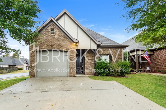 112 Sharpe St in Sterrett, AL - Building Photo