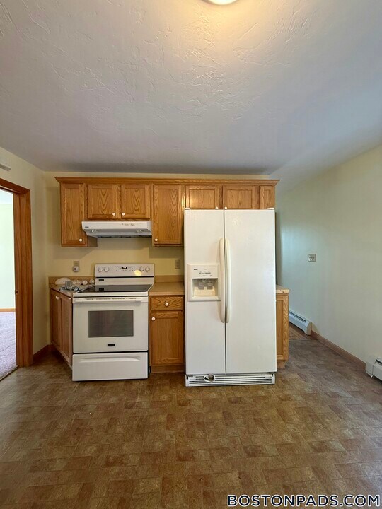 45 Elm St in Webster, MA - Building Photo