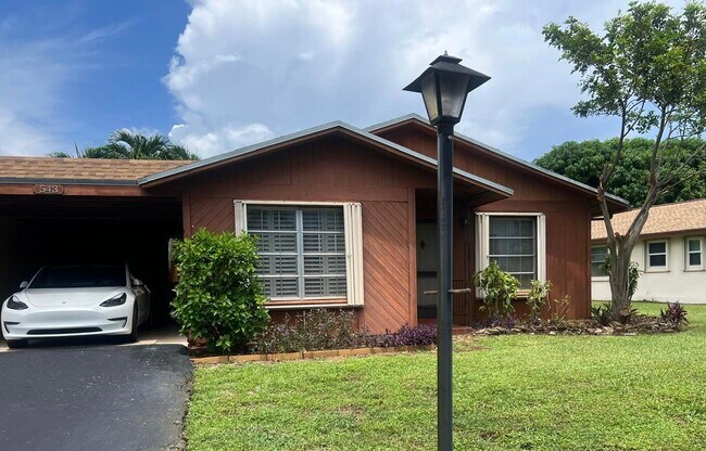 property at 543 SE 27th Way