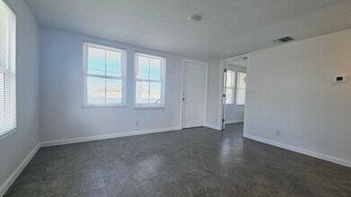 914 10th St in West Palm Beach, FL - Building Photo - Building Photo