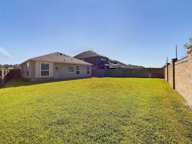 property at 15427 Crathie Bend Dr