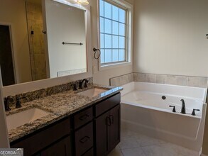 93 Village Park Dr in Newnan, GA - Building Photo - Building Photo