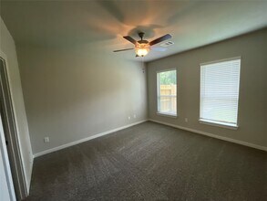 25552 Starling Ln in Magnolia, TX - Foto de edificio - Building Photo