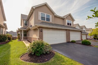 520 Frieh Dr in Romeoville, IL - Building Photo - Building Photo
